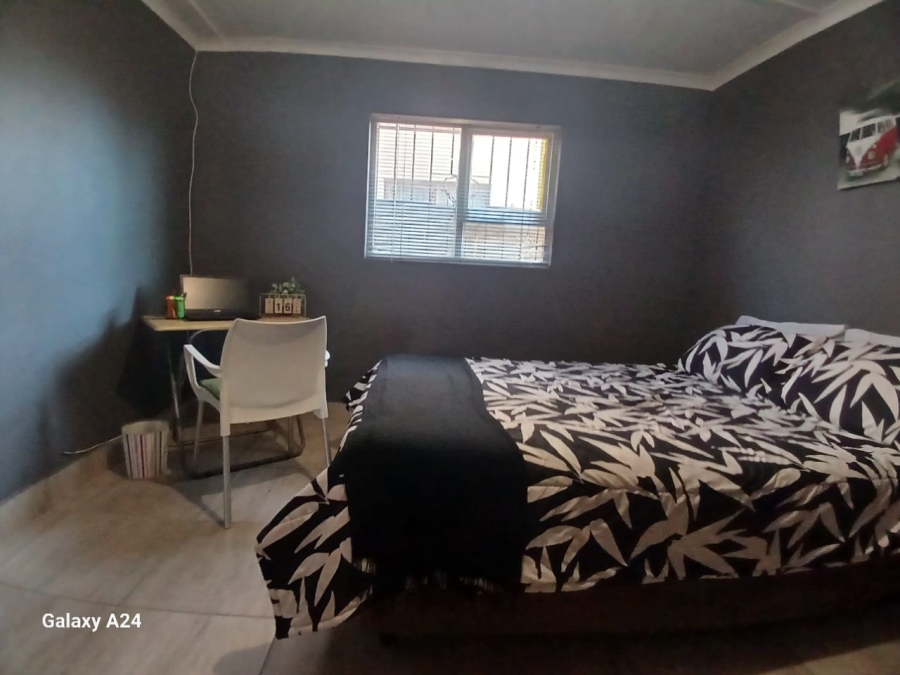 3 Bedroom Property for Sale in Scenery Park Eastern Cape